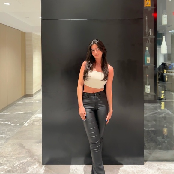 Meet your Posher, Tal - Picture 1 of 1